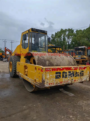 Χρησιμοποιούμενος τροχονόμος Bomag BW-217D με ικανότητα αποτύπωσης 30% σε καλή κατάσταση
