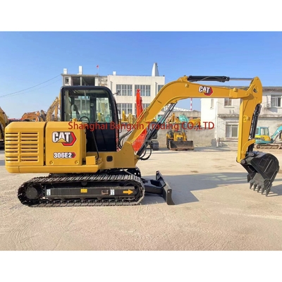 Μικροεκσκαφέας CAT 306E2 με χαμηλές ώρες εργασίας και σχεδόν σε κατάσταση χρήσης κατασκευασμένος το 2021