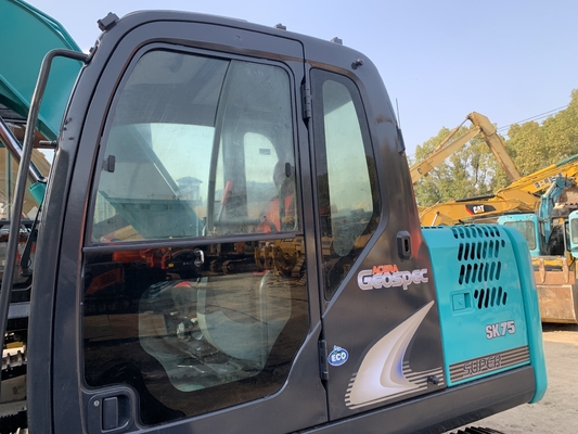 Χρησιμοποιούμενος εξορυκτής Kobelco SK75 με αρχικό υδραυλικό κύλινδρο και πιστοποίηση προϊόντος