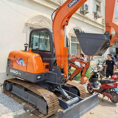 Η εκσκαφέας Ντουζάν ΝΤ60-7 λειτουργεί κανονικά και με παράδοση 7 ημερών.