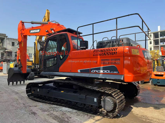 Χρησιμοποιούμενη εκσκαφέας Doosan DX300LC-9C με προηγμένη τεχνολογία και ισχυρή απόδοση