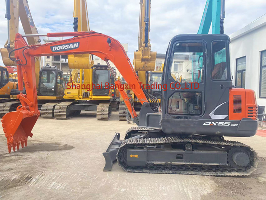 Χρησιμοποιούμενη εκσκαφέας Doosan DH55 με χαμηλές ώρες εργασίας και αρχική υδραυλική αντλία