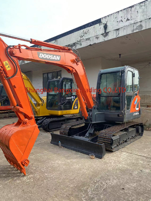 Χρησιμοποιήθηκε Doosan DX60 Excavator Doosan στην Κορέα με ισχυρή ισχύ και υδραυλική σταθερότητα