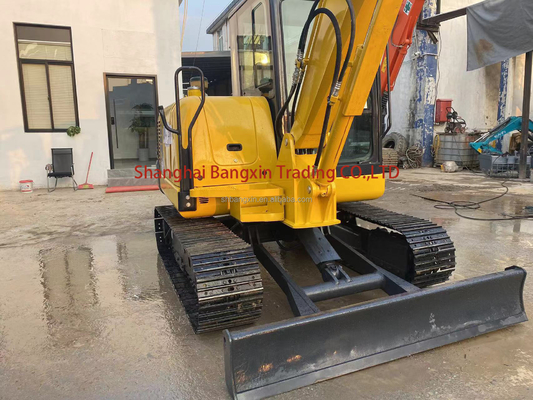 Χρησιμοποιούμενη εκσκαφέας Komatsu PC56 με χωρητικότητα 0.25 κουβάδων και βάρος μηχανής 5600 KG