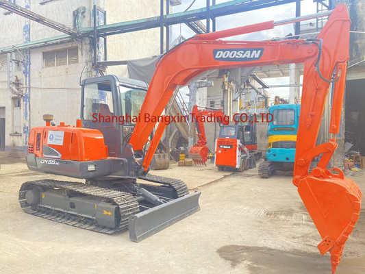 Χρησιμοποιούμενη ανασκαφή Doosan DH55 με 600 ώρες εργασίας και αρχική υδραυλική αντλία