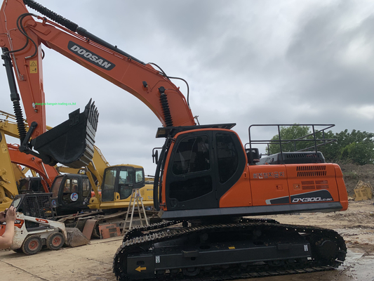 Εργαστήριο βαρέων κατασκευών Doosan Dx300 Μεταφορικά με ανταλλακτικά 30 τόνων