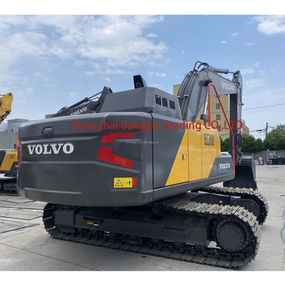 Η εκσκαφέας ISUZU με κινητήρα VOLVO EC200 είναι πιστοποιημένη και έτοιμη για τις κατασκευαστικές σας ανάγκες