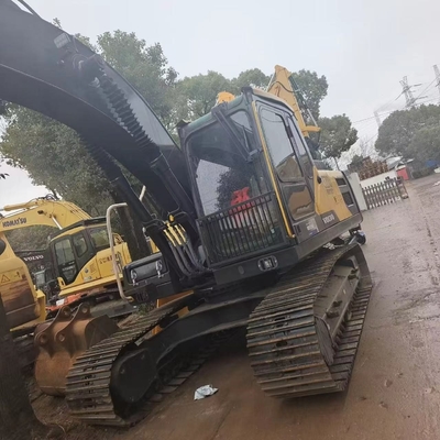 Εκσκαφέας Volvo EC210D που χρησιμοποιείται στην κατασκευή μηχανημάτων με πιστοποίηση EPA/CE