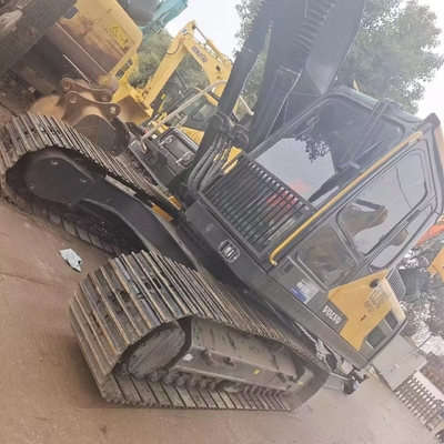 Εκσκαφέας Volvo EC210D που χρησιμοποιείται στην κατασκευή μηχανημάτων με πιστοποίηση EPA/CE